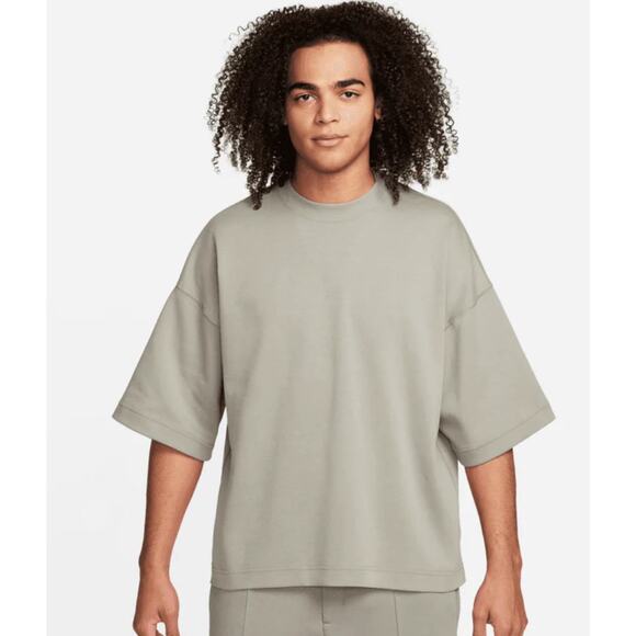 Nike Other - NIKE SPORTSWEAR TECH FLEECE MEN'S OVERSIZED SHORT-SLEEVE SWEATSHIRT FB8165 XLTT